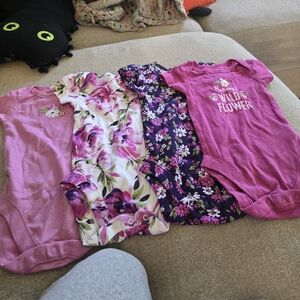 * 4 pieces, 0-3 months bundles brand onesies, great condition